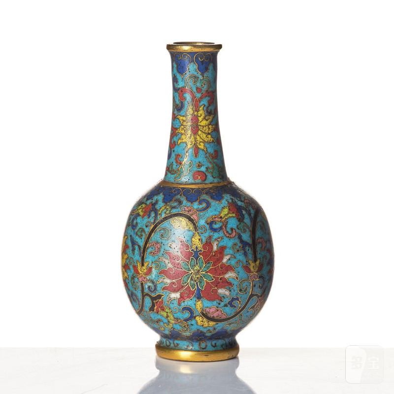A small cloisonné 'lotus' bottle vase, - 图3